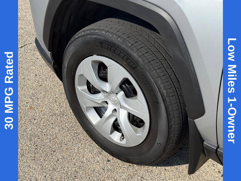Used 2023 Toyota RAV4 LE FWD image 10