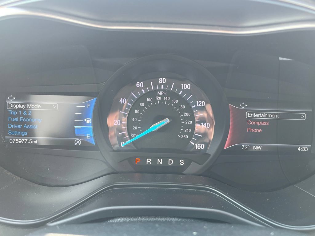 Used 2019 Ford Fusion SE FWD image 20
