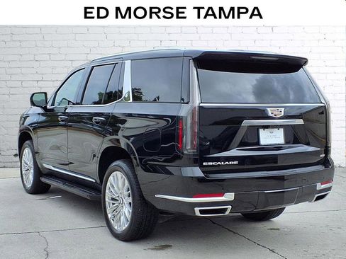 Certified 2025 Cadillac Escalade Premium Luxury image 3