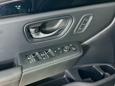 Used 2024 Honda Pilot TrailSport image 17