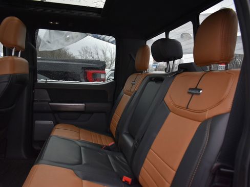 Used 2022 Ford F150 Platinum w/ Trailer Tow Package image 11