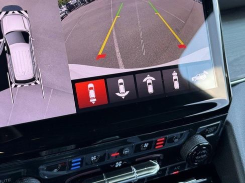 New 2025 Jeep Grand Cherokee Overland w/ Adv Protech Group III image 31