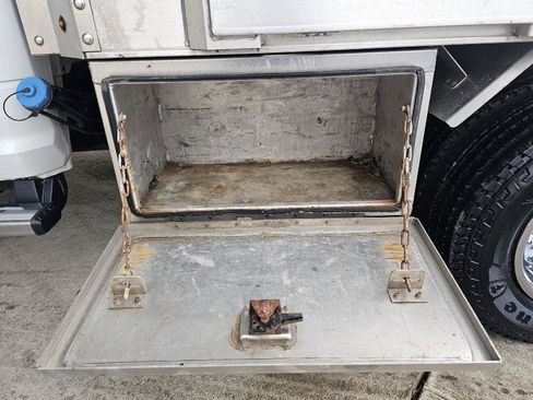 Used 2021 RAM 3500 Tradesman w/ Chrome Appearance Group image 16