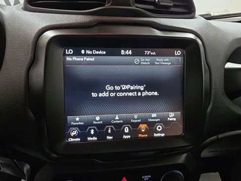 Used 2023 Jeep Renegade Latitude AWD/4WD image 28