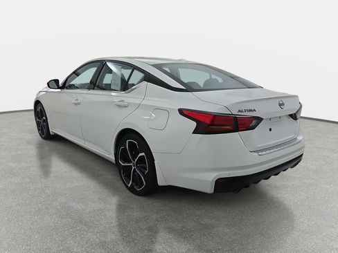 Certified 2023 Nissan Altima 2.5 SR image 7