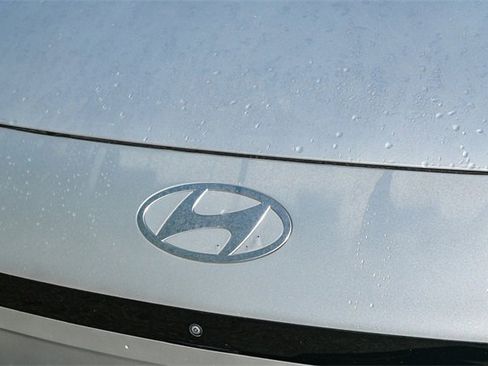 Used 2024 Hyundai Ioniq 6 Limited image 13