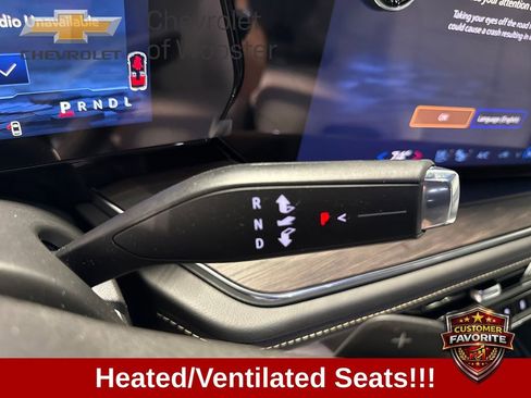 New 2025 Chevrolet Suburban Premier AWD/4WD image 11