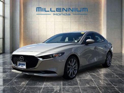 Used 2023 MAZDA MAZDA3 s FWD image 1