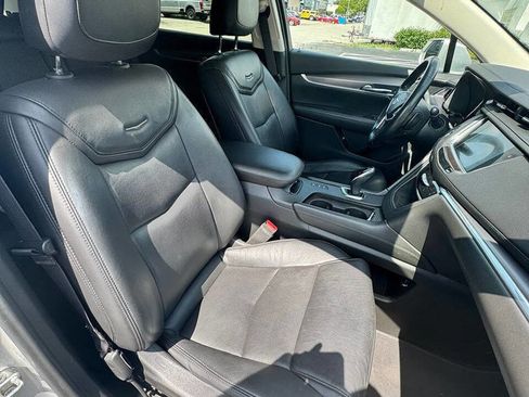 Used 2018 Cadillac XT5 Premium Luxury AWD/4WD image 10