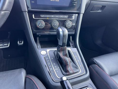 Used 2021 Volkswagen GTI SE FWD image 37