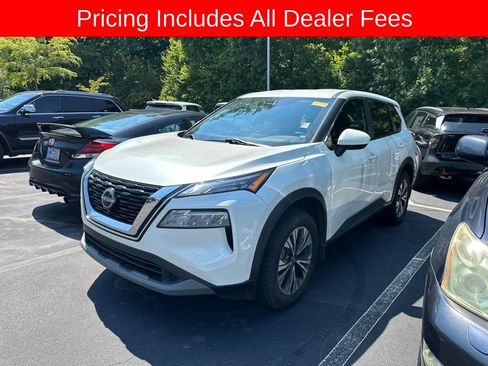 Certified 2023 Nissan Rogue SV FWD image 3