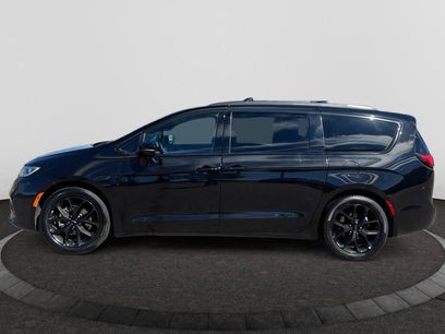 Used 2025 Chrysler Pacifica Limited