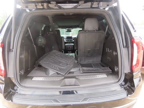 Used 2023 GMC Yukon AT4 w/ LPO, Floor Liner Package AWD/4WD image 11