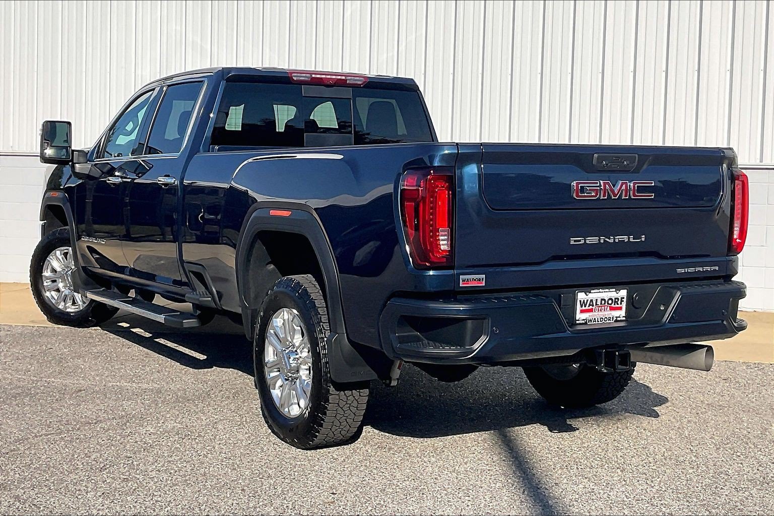 Used 2021 GMC Sierra 3500 Denali w/ Denali Ultimate Package AWD/4WD image 15