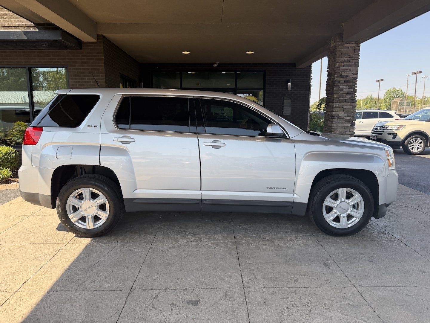 Used 2015 GMC Terrain SLE FWD image 6