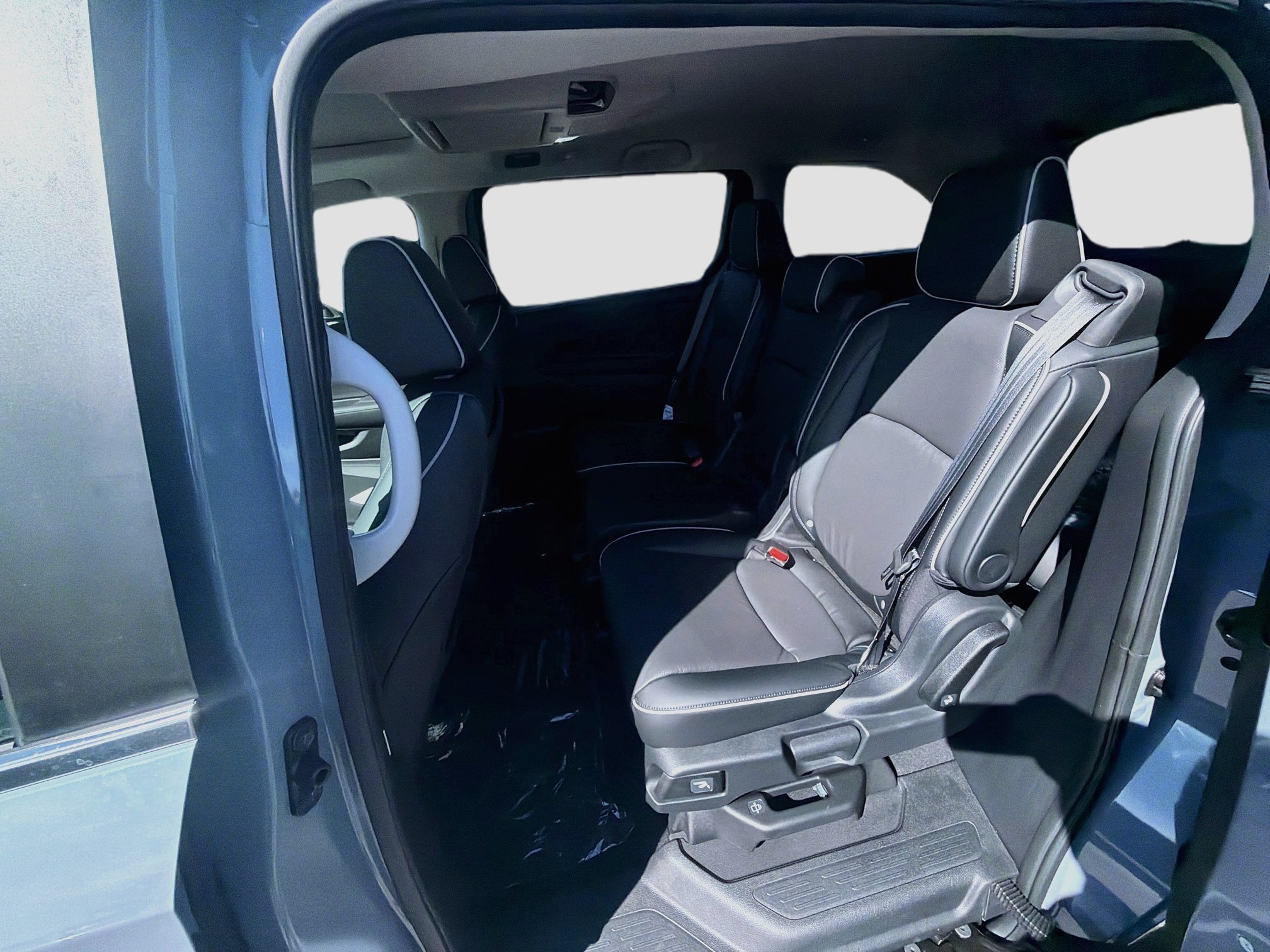New 2027 Honda Odyssey Touring image 21