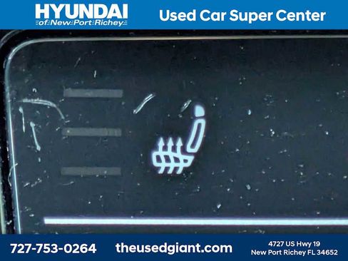 Used 2025 Volkswagen Jetta SE image 24