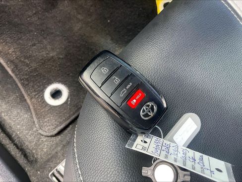 Used 2025 Toyota Camry SE w/ Convenience Package FWD image 13