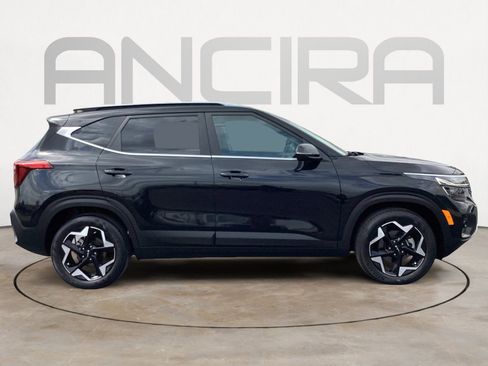 Used 2024 Kia Seltos EX FWD image 13