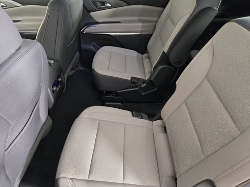 New 2026 Chevrolet Traverse LT w/ Midnight/Sport Edition FWD image 33