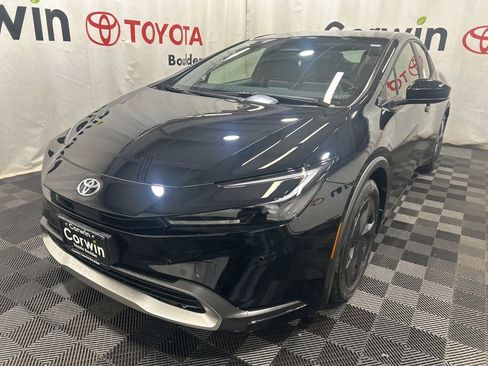 New 2026 Toyota Prius SE image 3