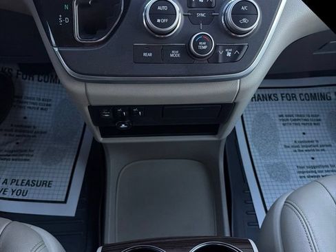 Used 2015 Toyota Sienna XLE w/ XLE Navigation Package AWD/4WD image 31