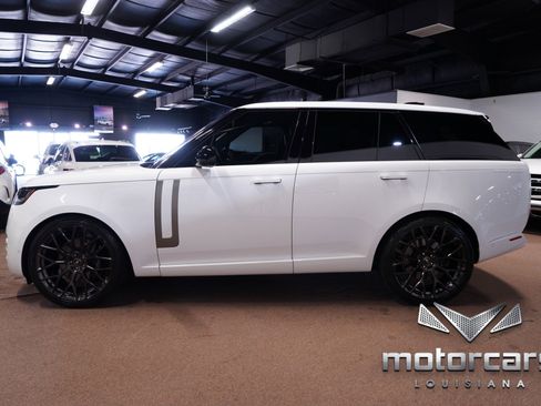 Used 2023 Land Rover Range Rover SE AWD/4WD image 4