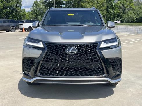 Used 2024 Lexus LX 600 F Sport AWD/4WD image 8