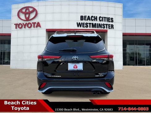 Used 2023 Toyota Highlander XSE AWD/4WD image 10
