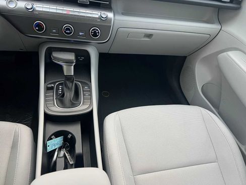 New 2026 Hyundai Kona SE image 25