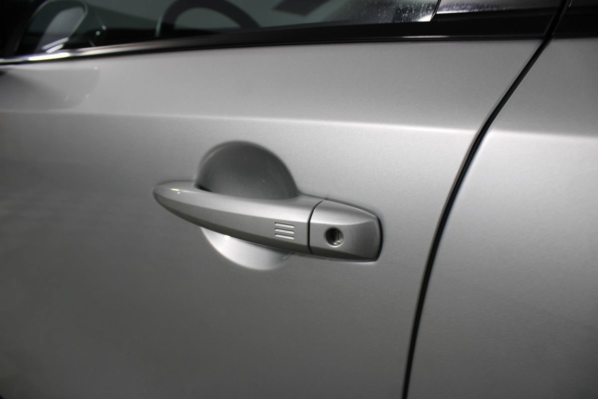 Used 2023 Nissan Ariya FWD image 35