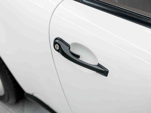 Used 1989 Porsche 911 Carrera RWD image 18