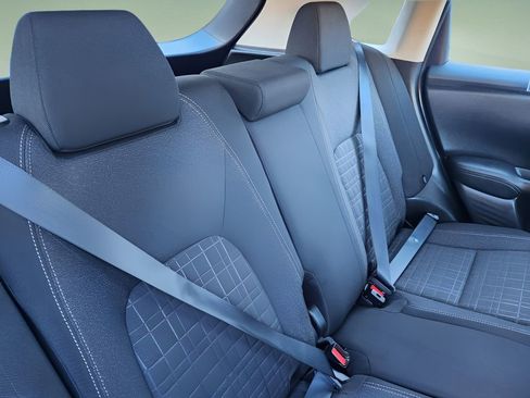 Used 2023 Honda HR-V LX image 19