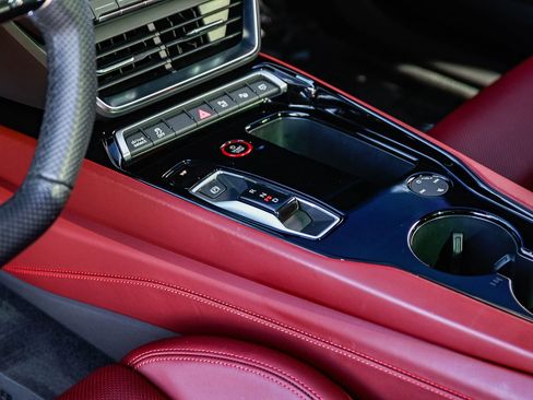 Used 2022 Audi e-tron GT Prestige w/ Prestige Package image 21