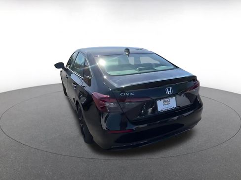 Used 2025 Honda Civic Sport image 11