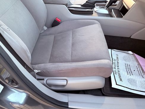 Used 2011 Honda Accord LX image 27