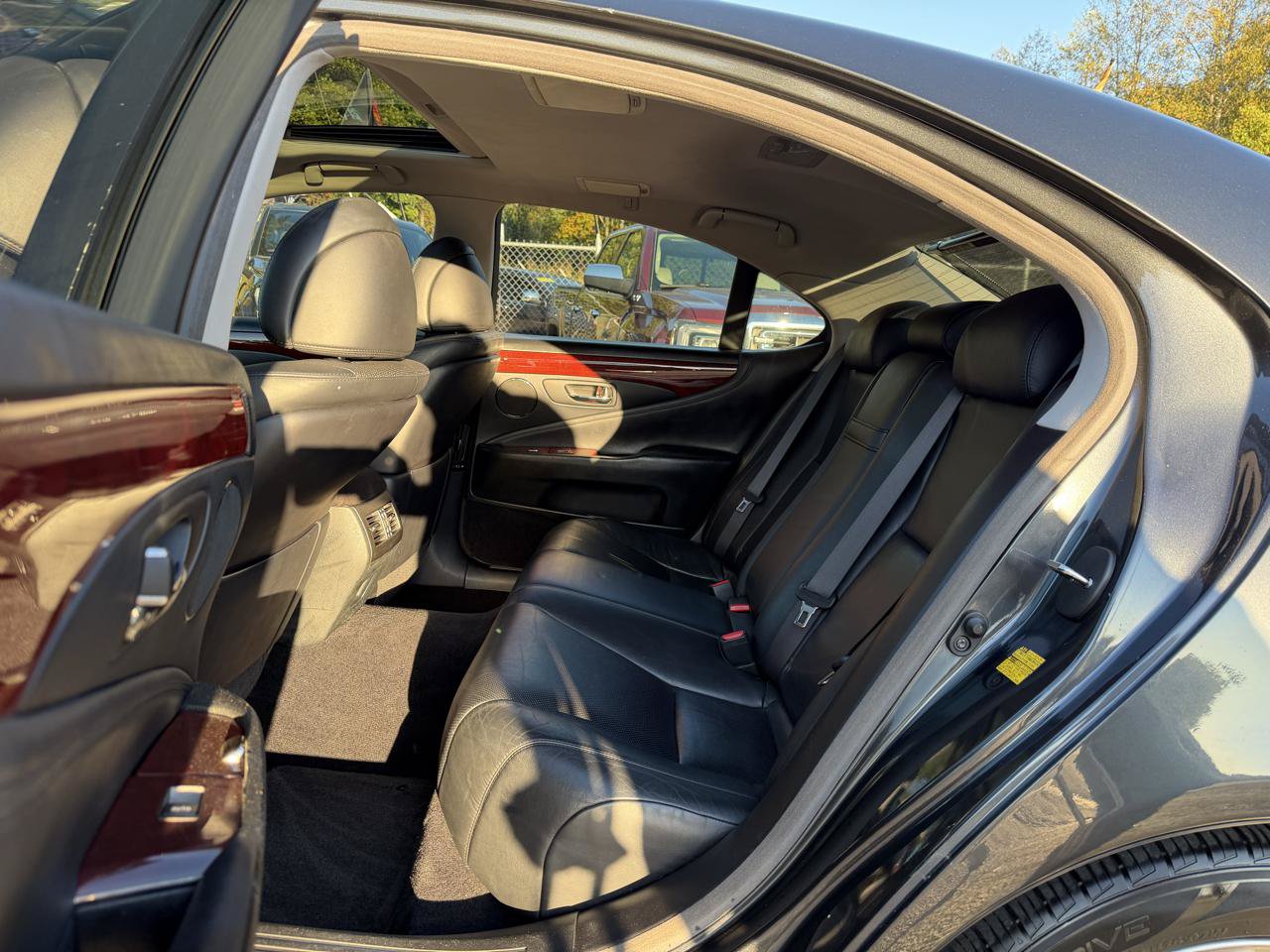 Used 2009 Lexus LS 460 RWD image 20
