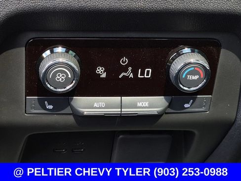 Used 2025 Chevrolet Traverse High Country FWD image 49