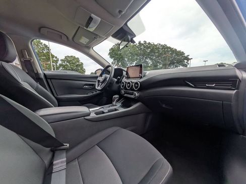 Used 2025 Nissan Sentra SV FWD image 31