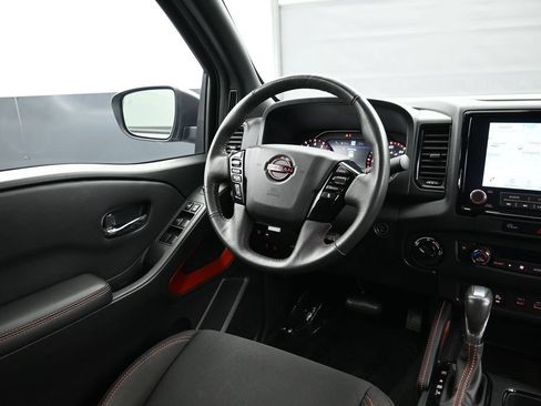 Certified 2023 Nissan Frontier PRO-4X w/ Technology Package AWD/4WD image 32