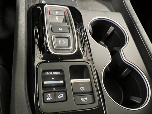 New 2025 Honda Pilot Touring image 21