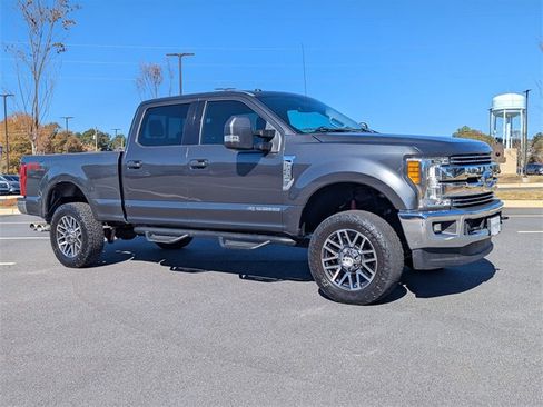 Used 2017 Ford F250 Lariat w/ Lariat Value Package image 2