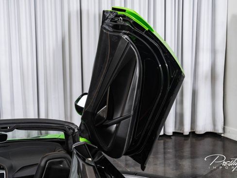 Used 2025 McLaren 750S Spider image 62