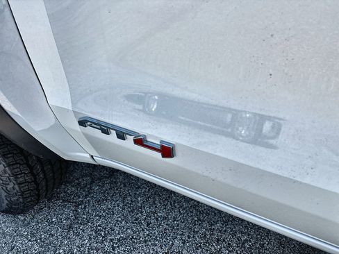 New 2026 GMC Canyon AT4 w/ Technology Plus Package AWD/4WD image 14