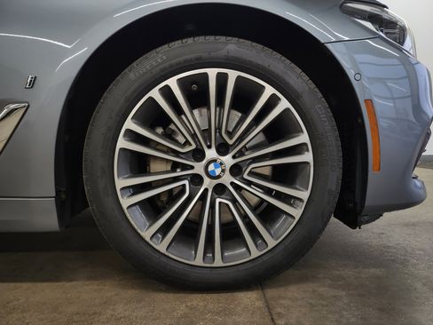 Used 2018 BMW 530e xDrive image 29