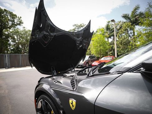 Used 2026 Ferrari Purosangue AWD/4WD image 22