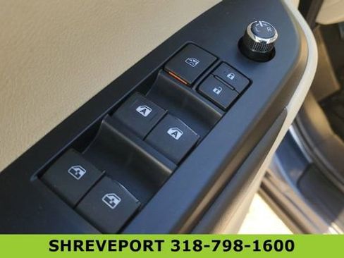 Used 2019 Toyota Highlander XLE FWD image 32