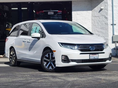 Used 2025 Honda Odyssey EX-L image 32