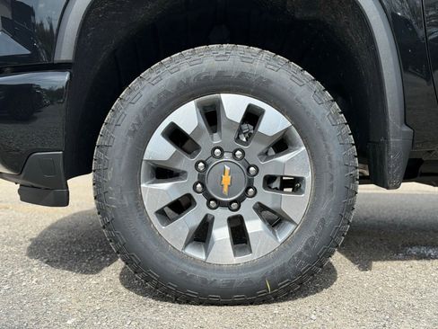 New 2026 Chevrolet Silverado 2500 Custom image 3