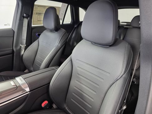 New 2026 Mercedes-Benz GLC 300 image 8